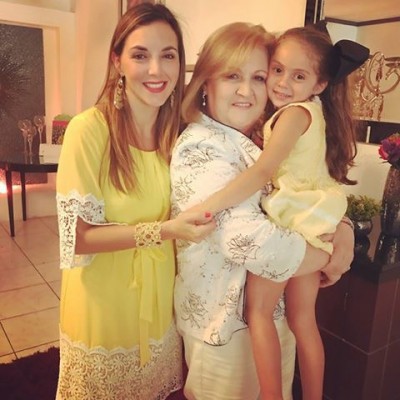 Cumpleaños de doña Ingrid Yacamán con su bella hija Kathya y nieta