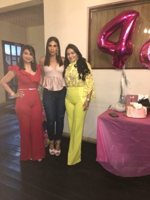 Dunia Aragon, Jenny Rivera y Melissa, la cumpleañera.