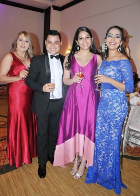 Idalia Romo, Arnaldo Díaz, Sandra Montero y Gabriela Rivera