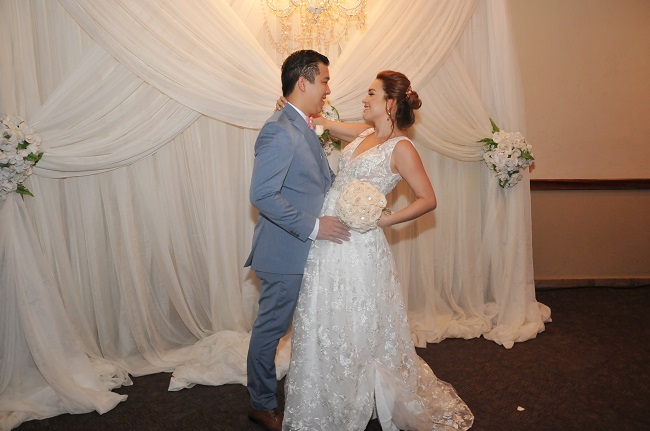 La boda de Itza y Jackson…Una historia que fue más allá de una simple amistad