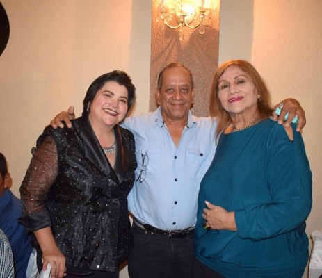 Jacky Cole, Victor Ramos Soto y Farah Robles