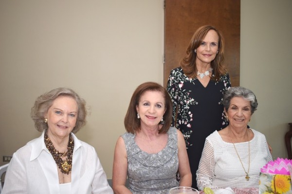 Jeymi de Canahuati, Helena Hepburn, Lilian Fonseca y Evelin Canahuati