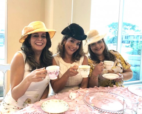 Las tres Gavidia en la celebracion a su mami