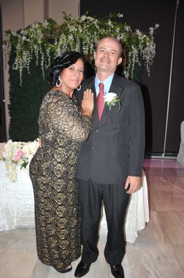 Los padres de la novia, Rosa Lemus y Felipe Bardales