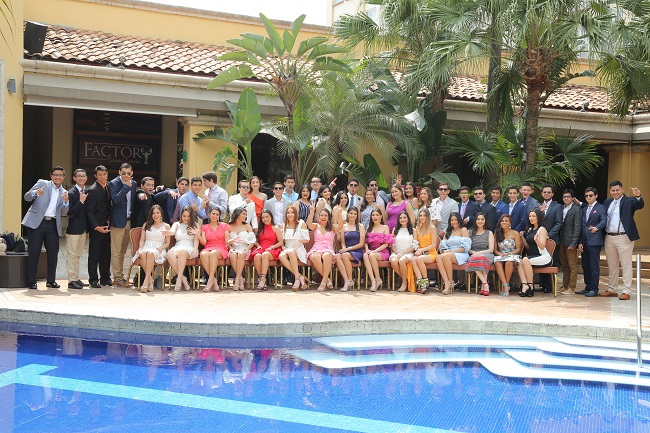 Desayuno seniors de la SERAN school