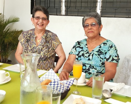 Maria Isabel García de Rodriguez y Lilian Machado