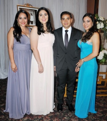 Mariela Aguilar, María José Alvarado, David Orellana y Kimberlyn Ulloa