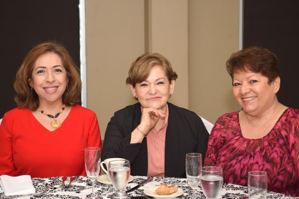 Maru Ruíz, Martha Ortiz y María Dolores Cabrero