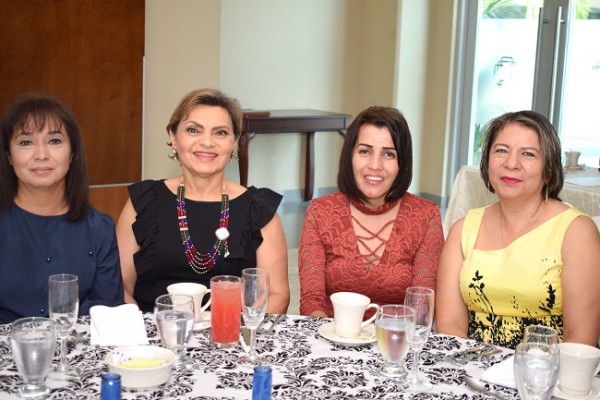 María Arévalo, Ana Arévalo, Ana Laura Plascencia y Isabel Méndez