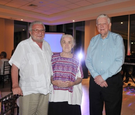 Rodolfo Pastor, Teresita Pastor y Charles Heyer