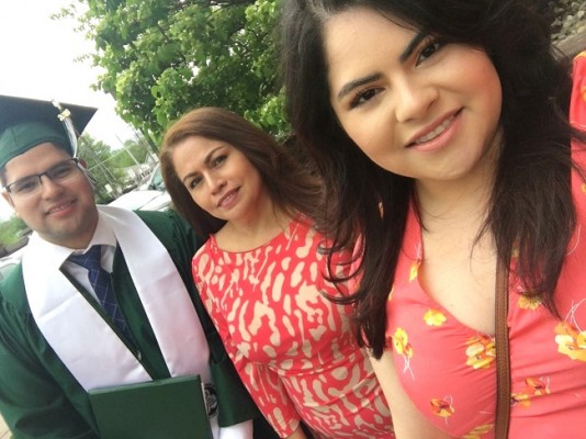 Se graduó Luis Francisco Sánchez hijo de Glenda Sánchez