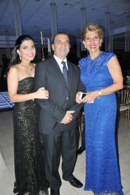 Sofía Jaar, el Dr. José Jaar y su esposa Lilian