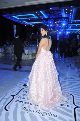 Alejandra Yuja lució fabulosa con un diseño en rosa de Terrani Couture