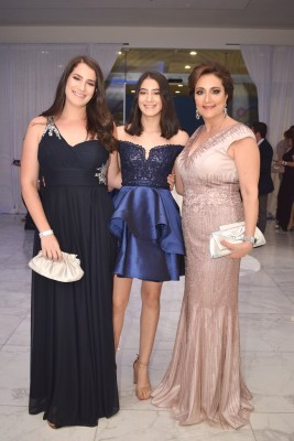 Camila Panayotti con Camila y Suad Sandoval