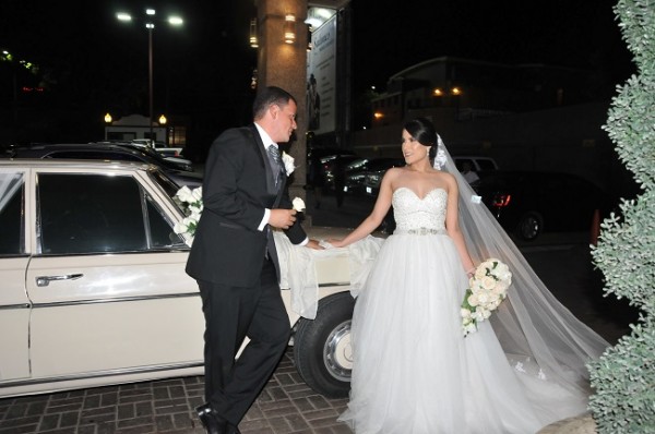 Derroche de glamour y mucha felicidad en la boda de Carlos Escalante y Alejandra Raudales.