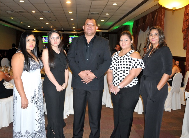 Con cena bailable celebran el Día Internacional de la Enfermería