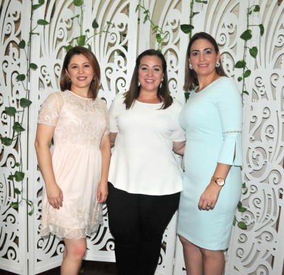 Evelin Moreno, Marissa Castro y Karla Fernández