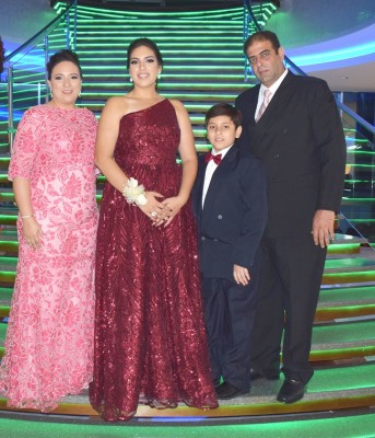 Gina Daccarett, Elena Daccarett, Enrique Daccarett y Henry Daccarett.