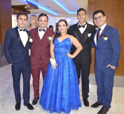 Javier Morales, Mario Aguilar, María Fernanda Rivera, Alex Hernández y Manuel Salinas