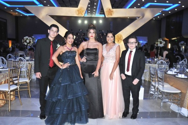 Juan Lara, Martha Fiallos, Stephany Banegas y Rodrigo Espinal.