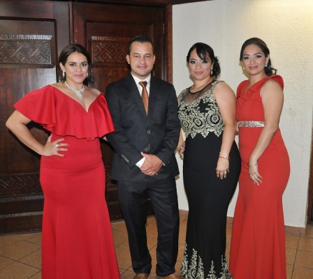 Karla Torres, Abimelec Morazán, Suanky Morazán y Debbie Morazán