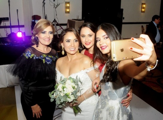 Lilian Caballero, Cinthya Flores, Gabriela Grande y Camila Cruz