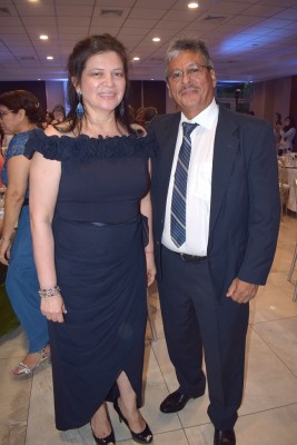 Linda Mata y Enrique Mata.