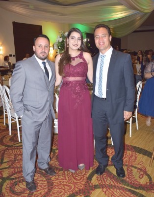 Luis Romero, Marcela Romero y Ronald Caballero.
