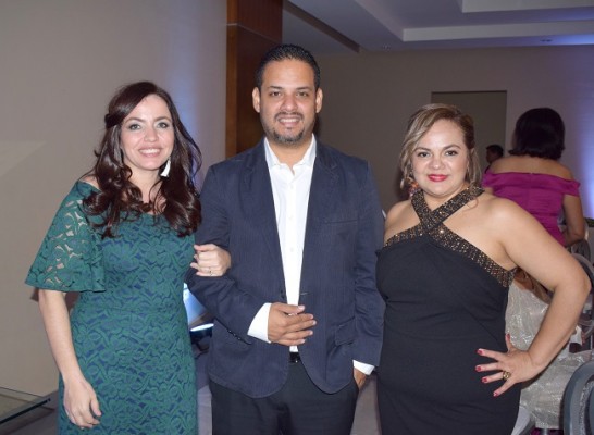 Mayra Sosa, Josué Figueroa y Delmi Ayala.