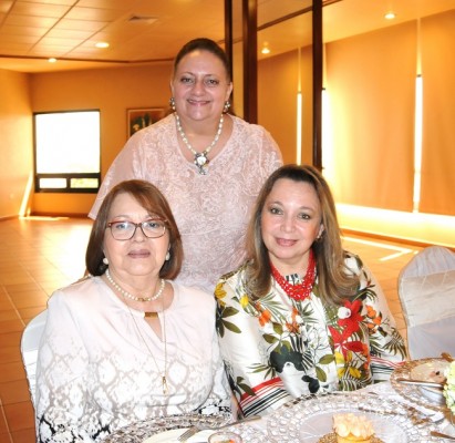 Nany de Handal, Lucena de Kawas y Martha de Calderón