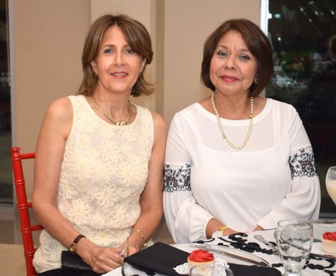 Patricia Larach y Margarita de Pineda