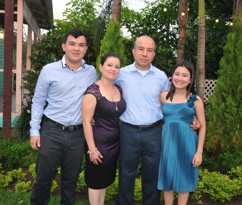 Rigoberto Moreno Jr, Dunia Rivera, Rigoberto Moreno y Samantha Moreno