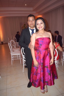 Rony Carvajal y Clarisa Corea