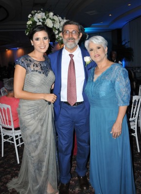 Soad Faraj, German Pérez y Angela Sierra (padrinos de boda)