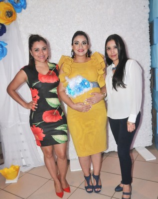 Alba Rivera, Jenniffer de Lara y Melissa Rojas