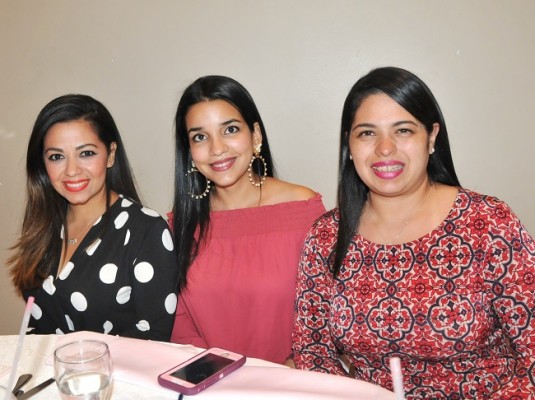 Andrea, Luisa y Diana Quintana