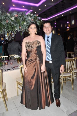 Anuar Izaguirre y Giselle Orellana