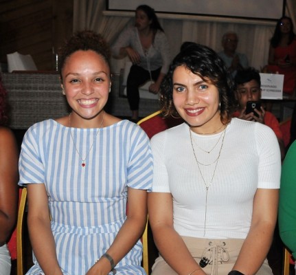 Lili Washington y Allison Varela.