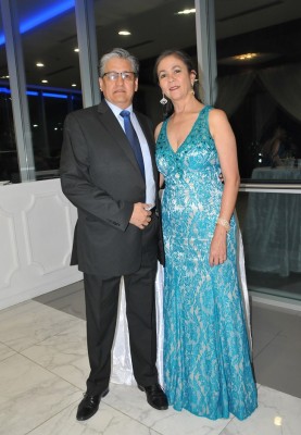 Héctor Robles y Lourdes Villela de Robles