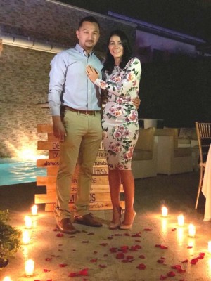 Josseline Haydee Sosa Reyes y su prometido, Bryan Josué Chirinos en su noche de compromiso hace 12 meses.