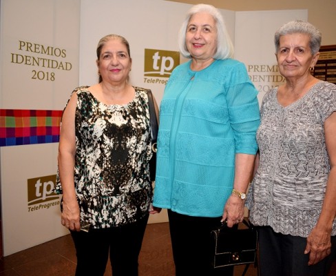 Juanita Canahuati, Naval Burbara y Ferial Canahuati.