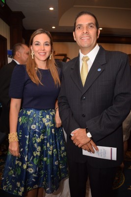 Kathia Yacaman y Sergio Guevara