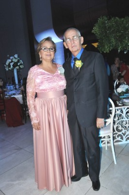 Los padres de la novia, Beatriz Aguirre de Avendaño y Mario Avendaño