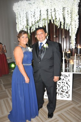Los padres del novio, Hilda Yanez y Ricardo Pineda