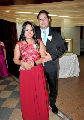 Los padrinos de boda, Reybin Calix y Gabriela Caballero