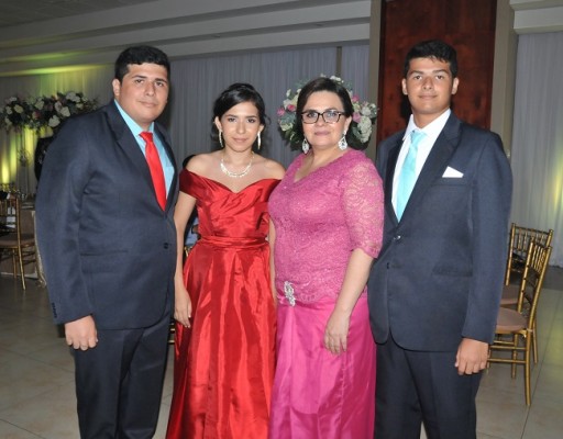 Mario y Karen Caballero, Karen Moreno y Diego Caballero
