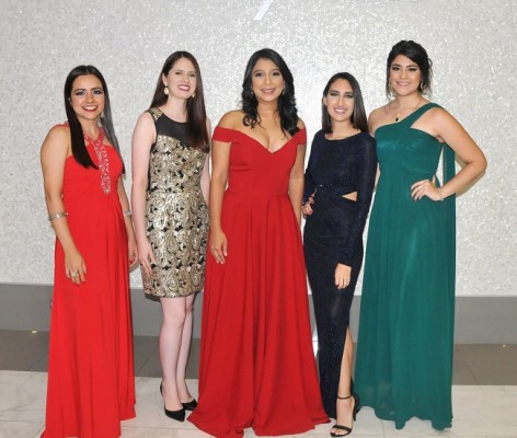 Martha Perdomo, Jocelyn Gonzáles, Karolina Herrera, Andrea Díaz de Herrera e Izamary Deras