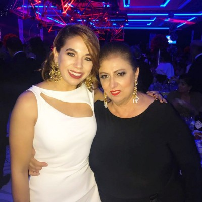 Nicole Vaquero y Angela Casco