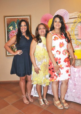 Noelia Aguilar, Lorena de Orellana y Angie Euceda