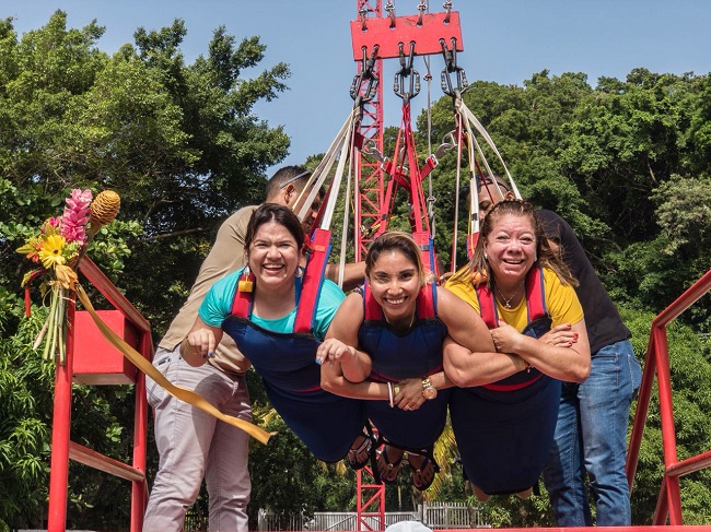 ¡Adrenalina pura! Inauguran el primer Sky Swing en Roatán y el único a nivel de Centroamérica